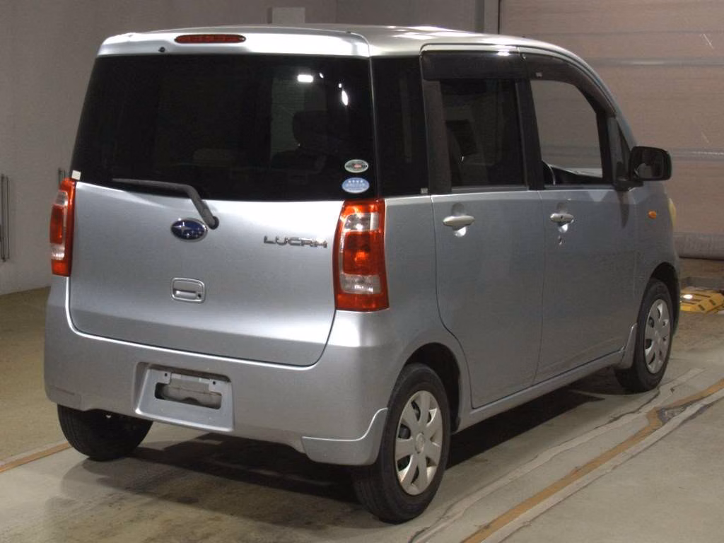 SUBARU LUCRA