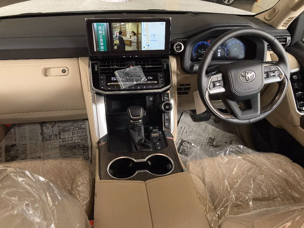 TOYOTA LAND CRUISER