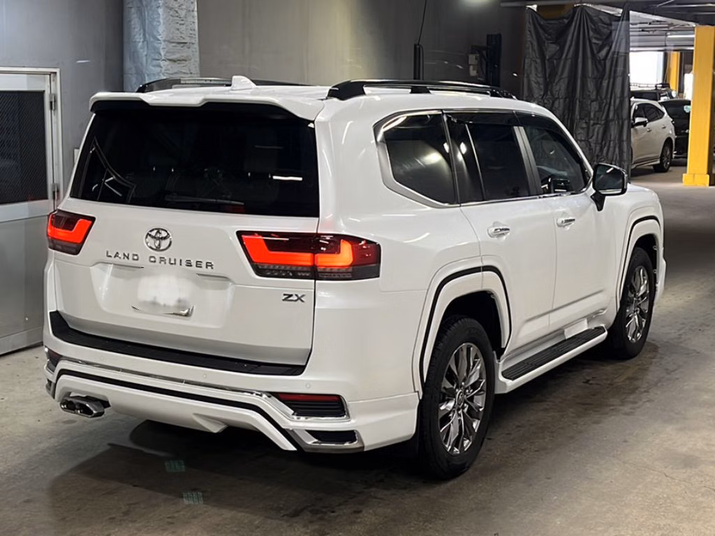 TOYOTA LAND CRUISER