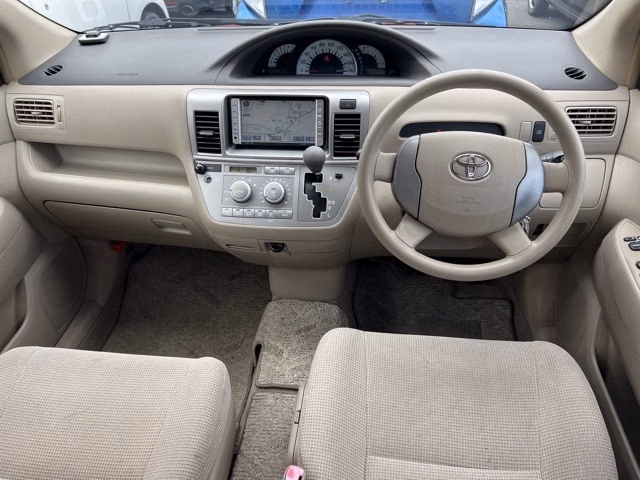 TOYOTA RAUM