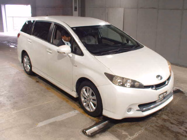 TOYOTA WISH