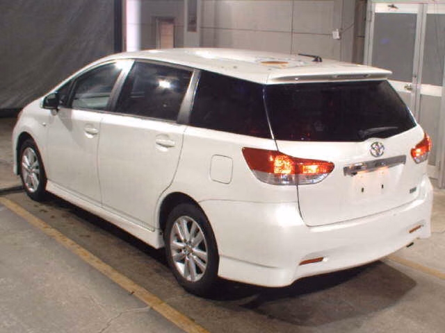 TOYOTA WISH