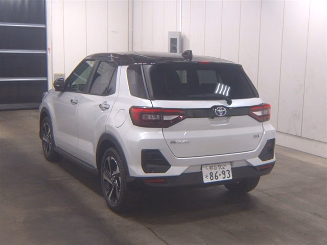 TOYOTA RAIZE