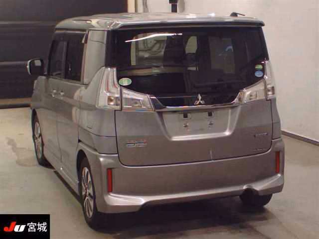 MITSUBISHI DELICA D:2