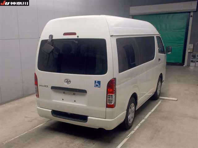 TOYOTA REGIUS ACE