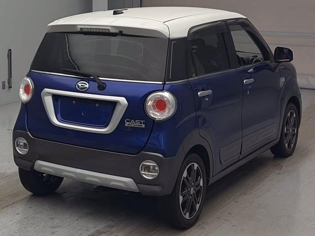 DAIHATSU CAST
