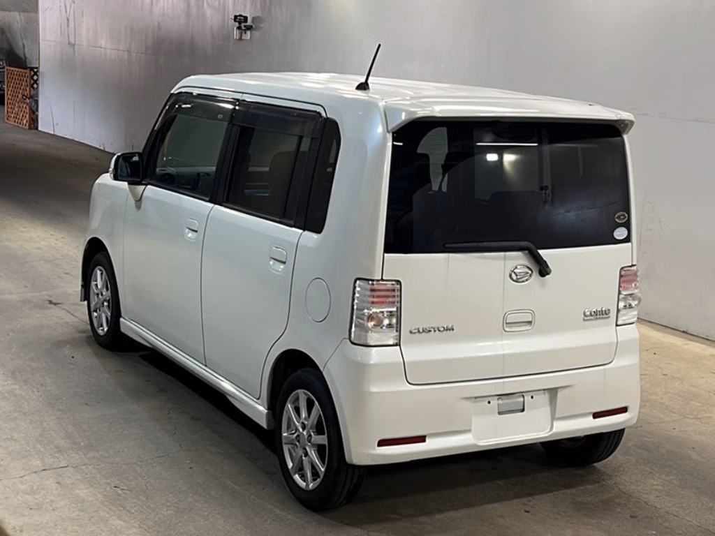 DAIHATSU MOVE CONTE
