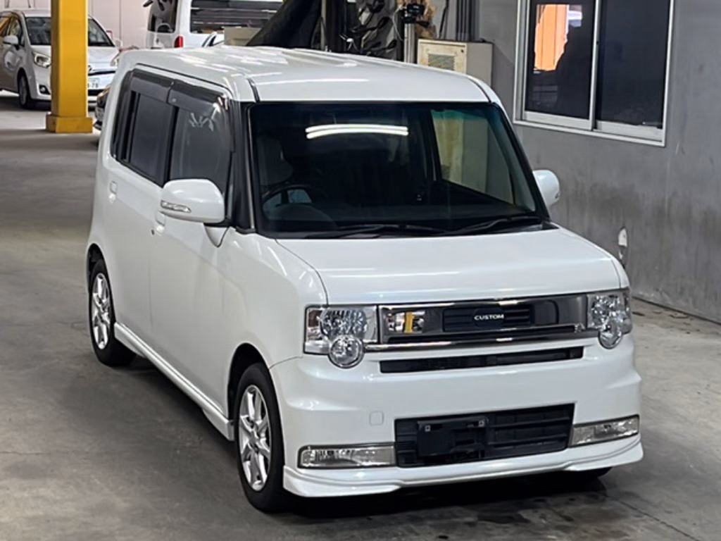 DAIHATSU MOVE CONTE
