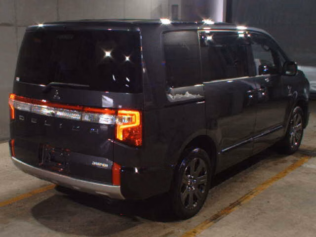 MITSUBISHI DELICA D:5
