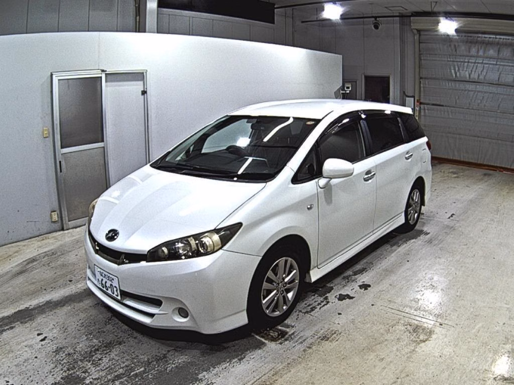 TOYOTA WISH