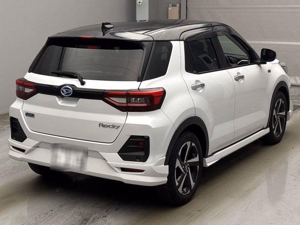 DAIHATSU ROCKY