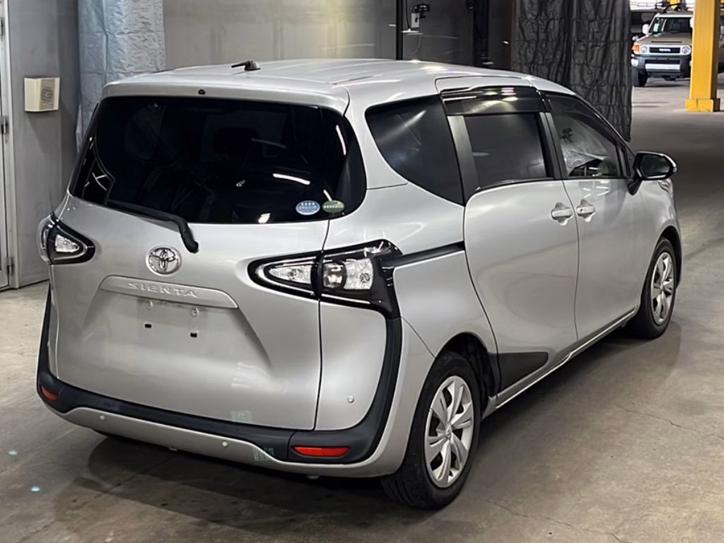 TOYOTA SIENTA