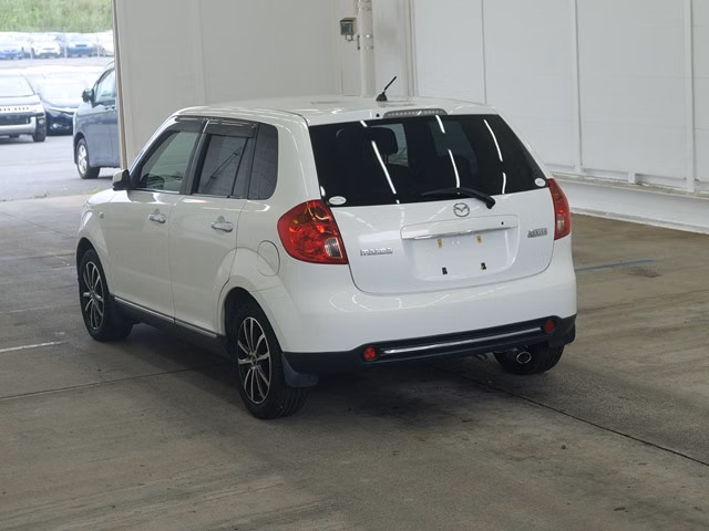 MAZDA VERISA