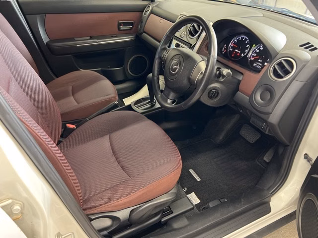 MAZDA VERISA
