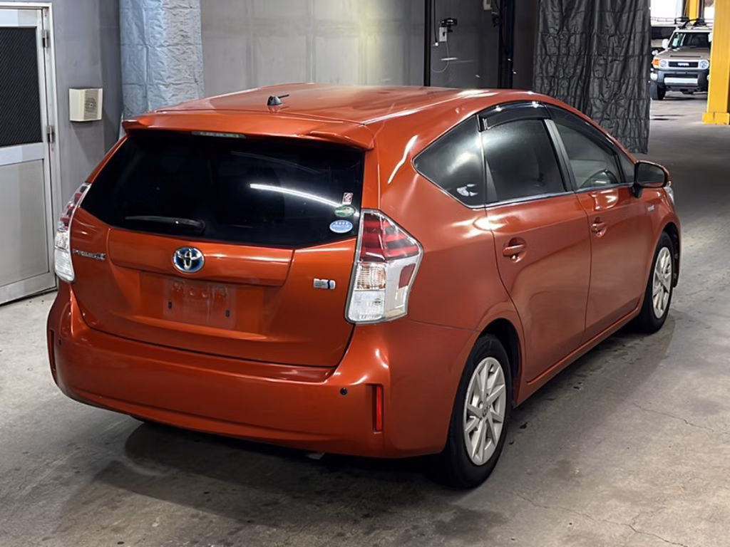 TOYOTA PRIUS ALPHA