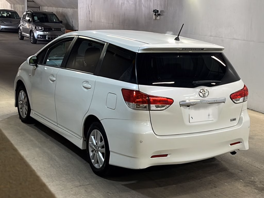 TOYOTA WISH