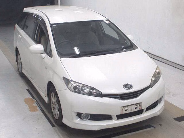 TOYOTA WISH