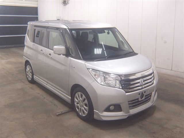 MITSUBISHI DELICA D:2