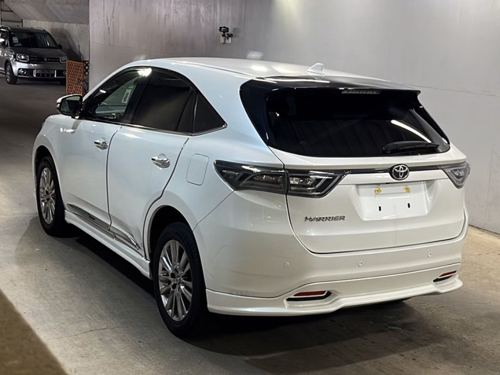 TOYOTA HARRIER