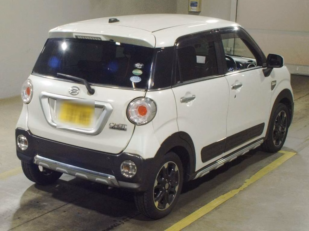DAIHATSU CAST