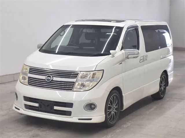 NISSAN ELGRAND