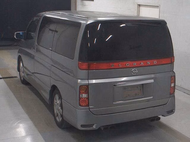 NISSAN ELGRAND