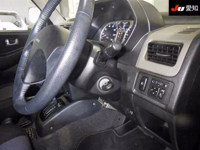 MITSUBISHI PAJERO MINI