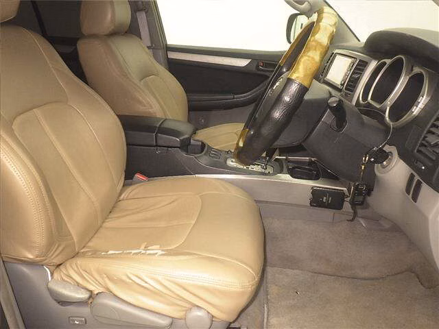 TOYOTA HILUX SURF