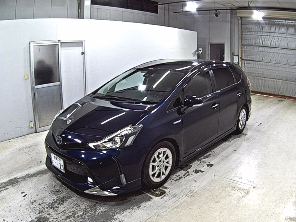 TOYOTA PRIUS ALPHA