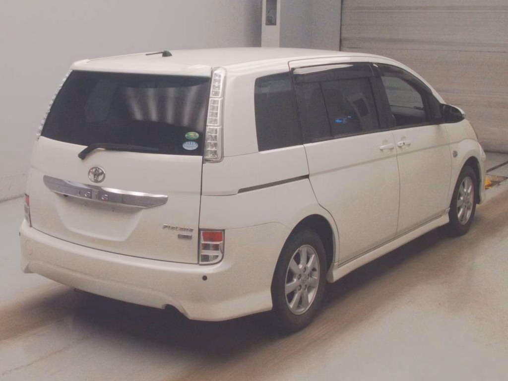 TOYOTA ISIS