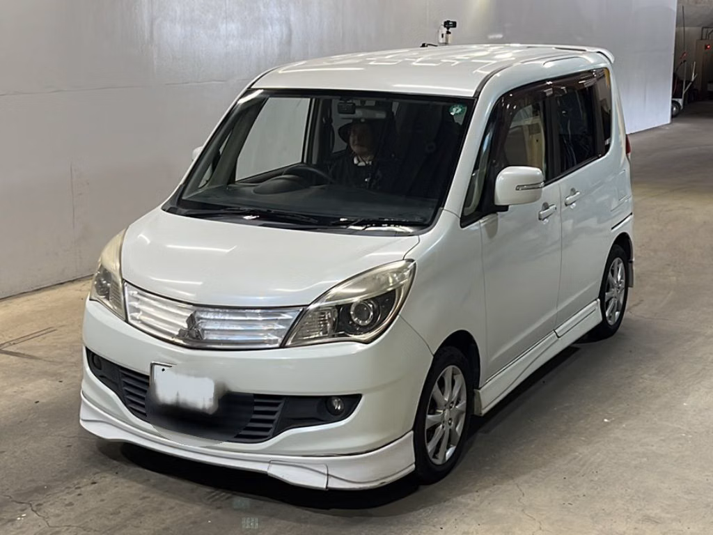 MITSUBISHI DELICA D:2