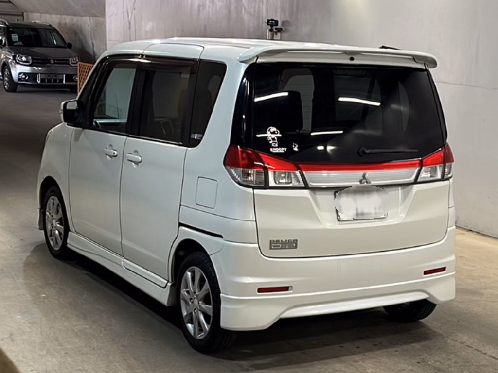 MITSUBISHI DELICA D:2