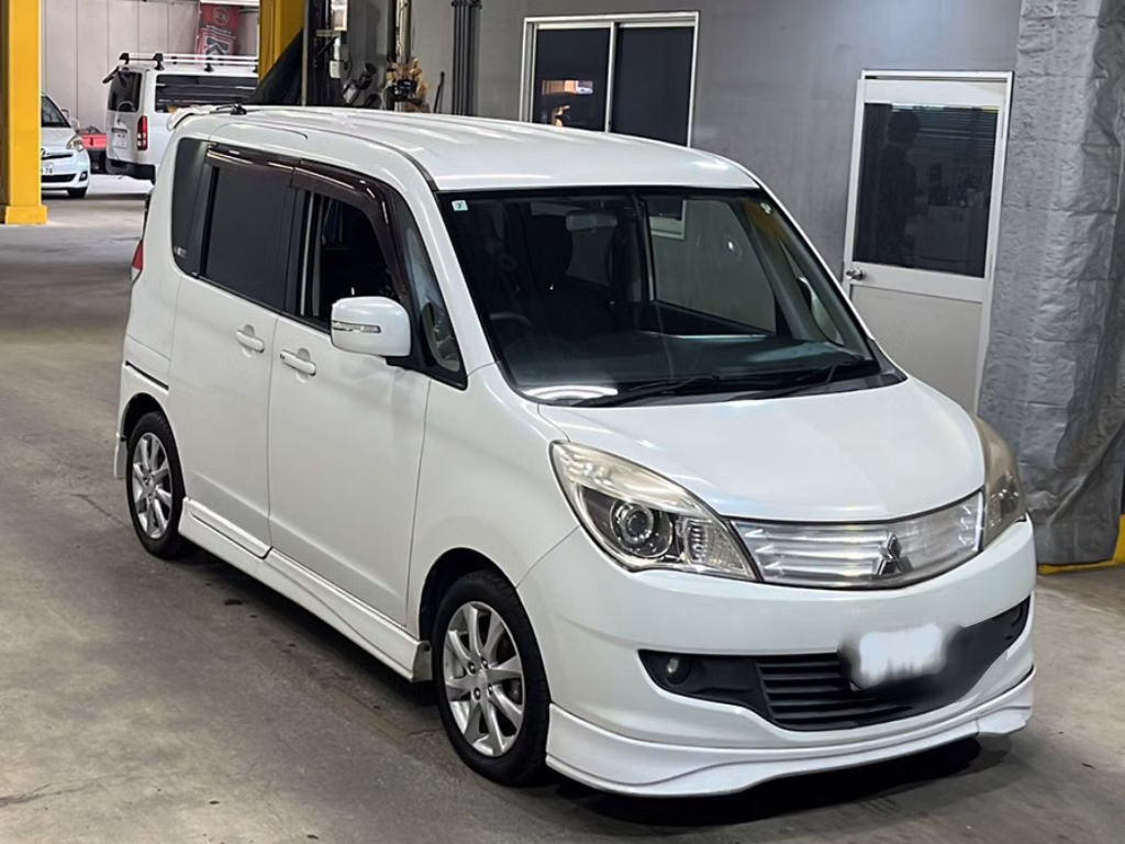 MITSUBISHI DELICA D:2