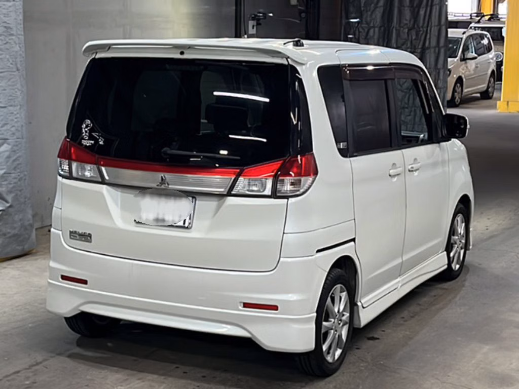 MITSUBISHI DELICA D:2