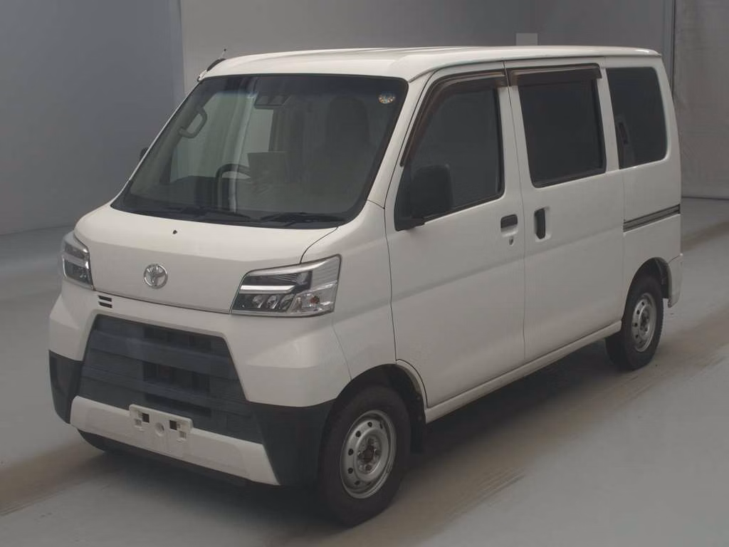TOYOTA PIXIS VAN