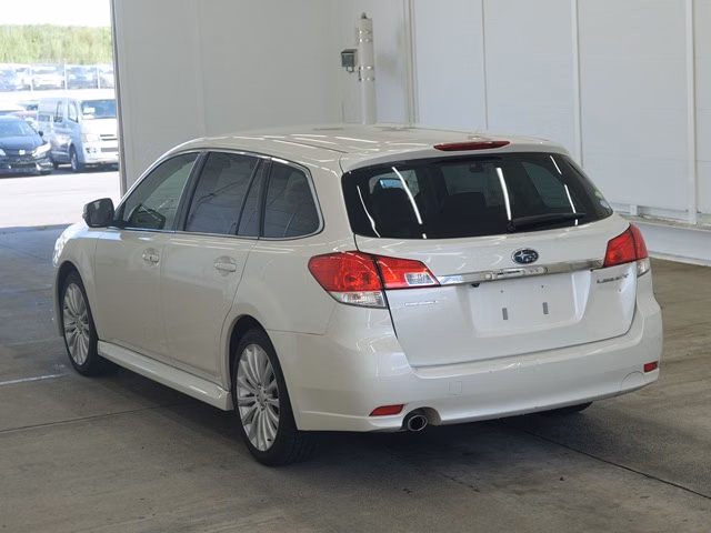 SUBARU LEGACY