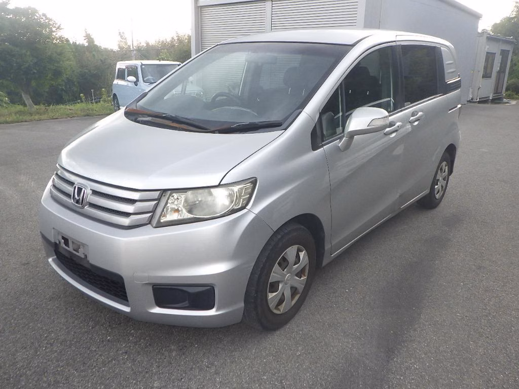 HONDA FREED SPIKE