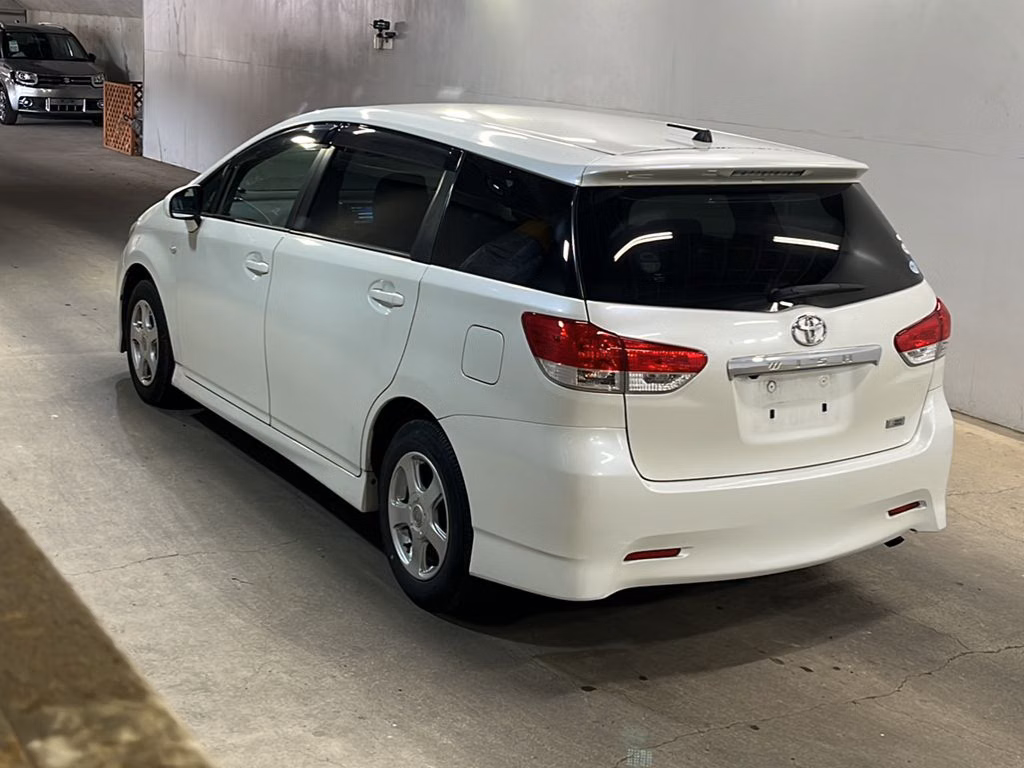 TOYOTA WISH