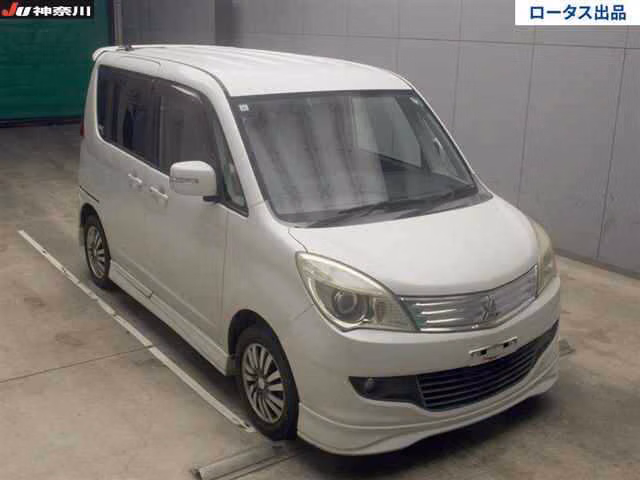 MITSUBISHI DELICA D:2