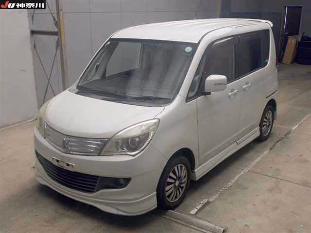 MITSUBISHI DELICA D:2