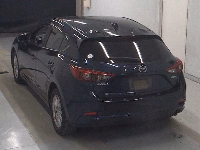 MAZDA AXELA