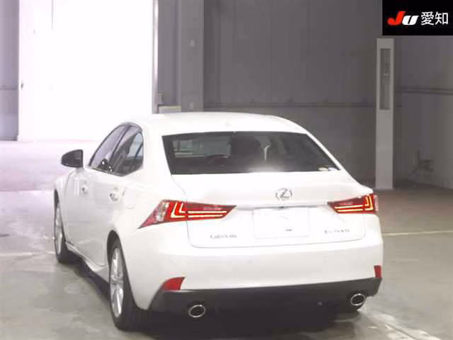 LEXUS IS300