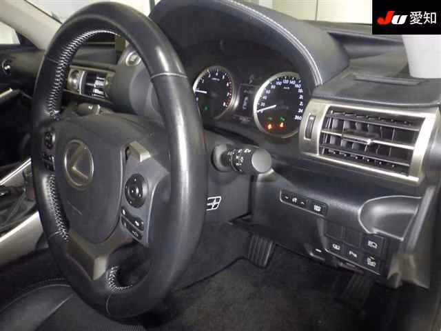 LEXUS IS300