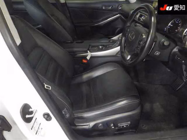 LEXUS IS300