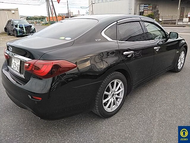 NISSAN FUGA