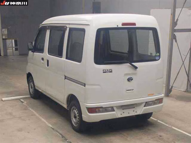 TOYOTA PIXIS VAN