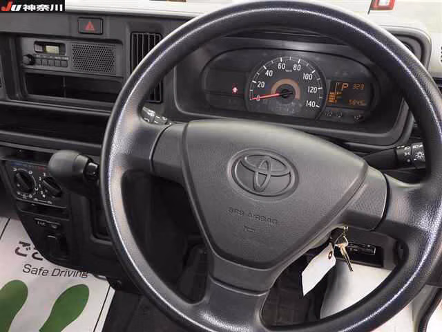 TOYOTA PIXIS VAN