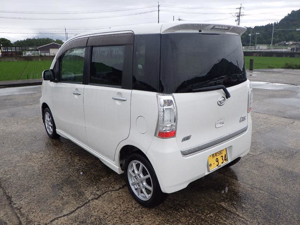 DAIHATSU TANTO EXE