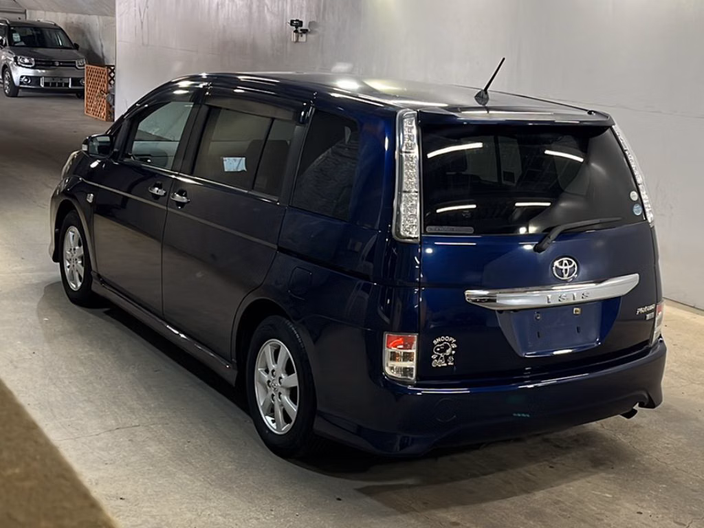 TOYOTA ISIS
