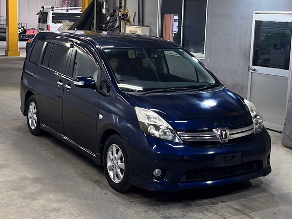 TOYOTA ISIS